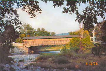 Waitsfield Village Bridge. Photo by Liz Keating, September 15, 2005